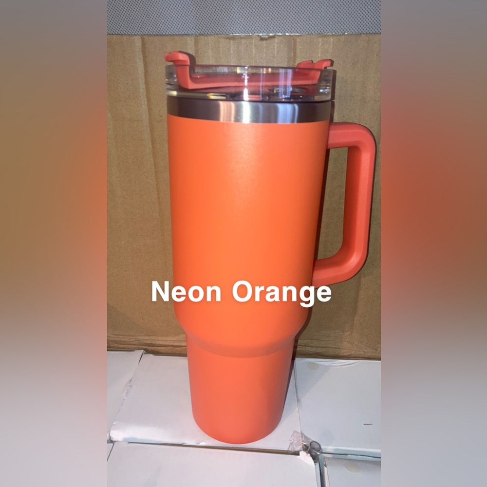 40oz Quencher Tumbler - Picture 3 of 10